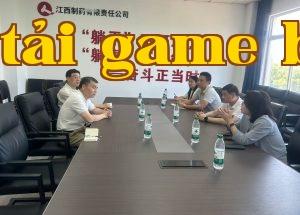 Ông Chu Lai Hoa, Giám đốc Văn phòng Chính quyền và Đảng khu Kinh tế Tiểu Lan, huyện Nam Xương cùng đoàn lãnh đạo đến thăm và khảo sát tại Công ty Dược liệu Giang Tây